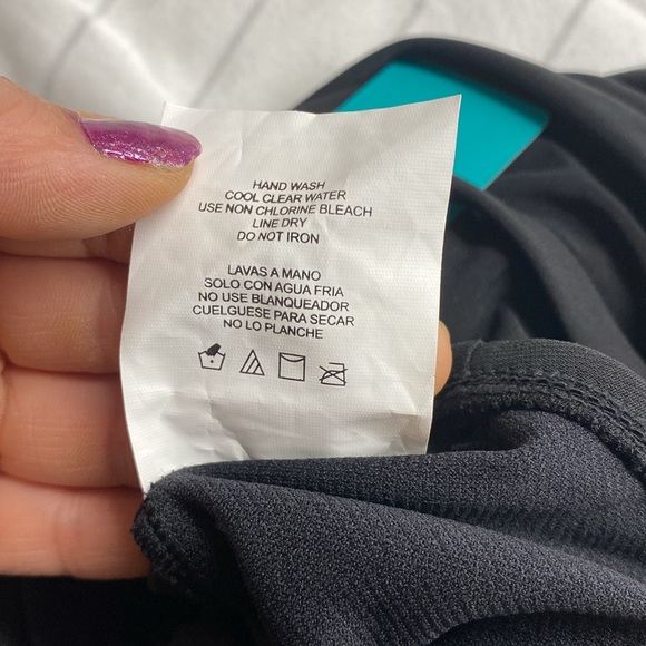 Aqua Green Women's Standard Keyhole Blouson Romper, Black Swim Romper size M - Picture 11 of 16